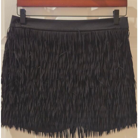 Express Fringe Black Mini Skirt Size 4 - Picture 3 of 7